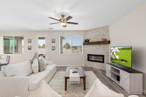 Smart TV, fireplace