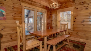 Dining - Scenic Hideaway: Pet-Friendly, Secluded, Game Room, fire pit, hot tub, Wi-Fi (Sevierville)