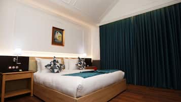 1 bedroom, in-room safe, blackout curtains, soundproofing
