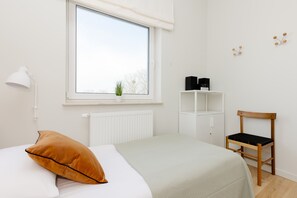 2 chambres, bureau, accès au Wi-Fi (inclus), literie fournie