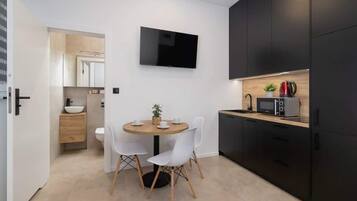 Fridge, microwave, stovetop, electric kettle