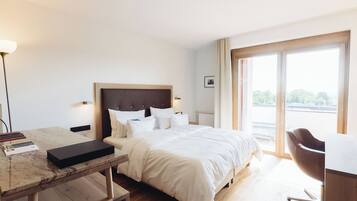 Superior-Suite | Allergikerbettwaren, Zimmersafe, Verdunkelungsvorhänge, kostenloses WLAN