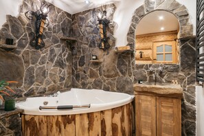 Exclusive Cabin | Bathroom