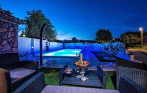 Pool - 1 bedroom beach front home in Krusevo (Krusevo)