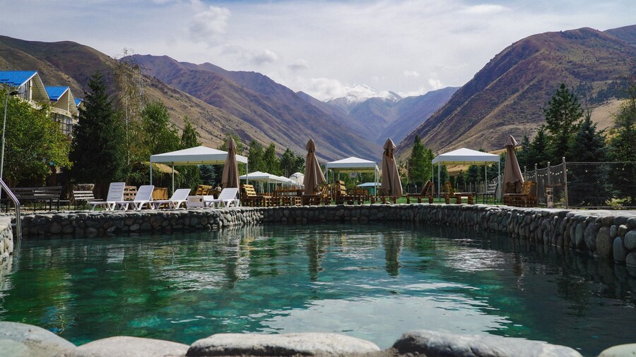 Mountain View Hot Spring Resort