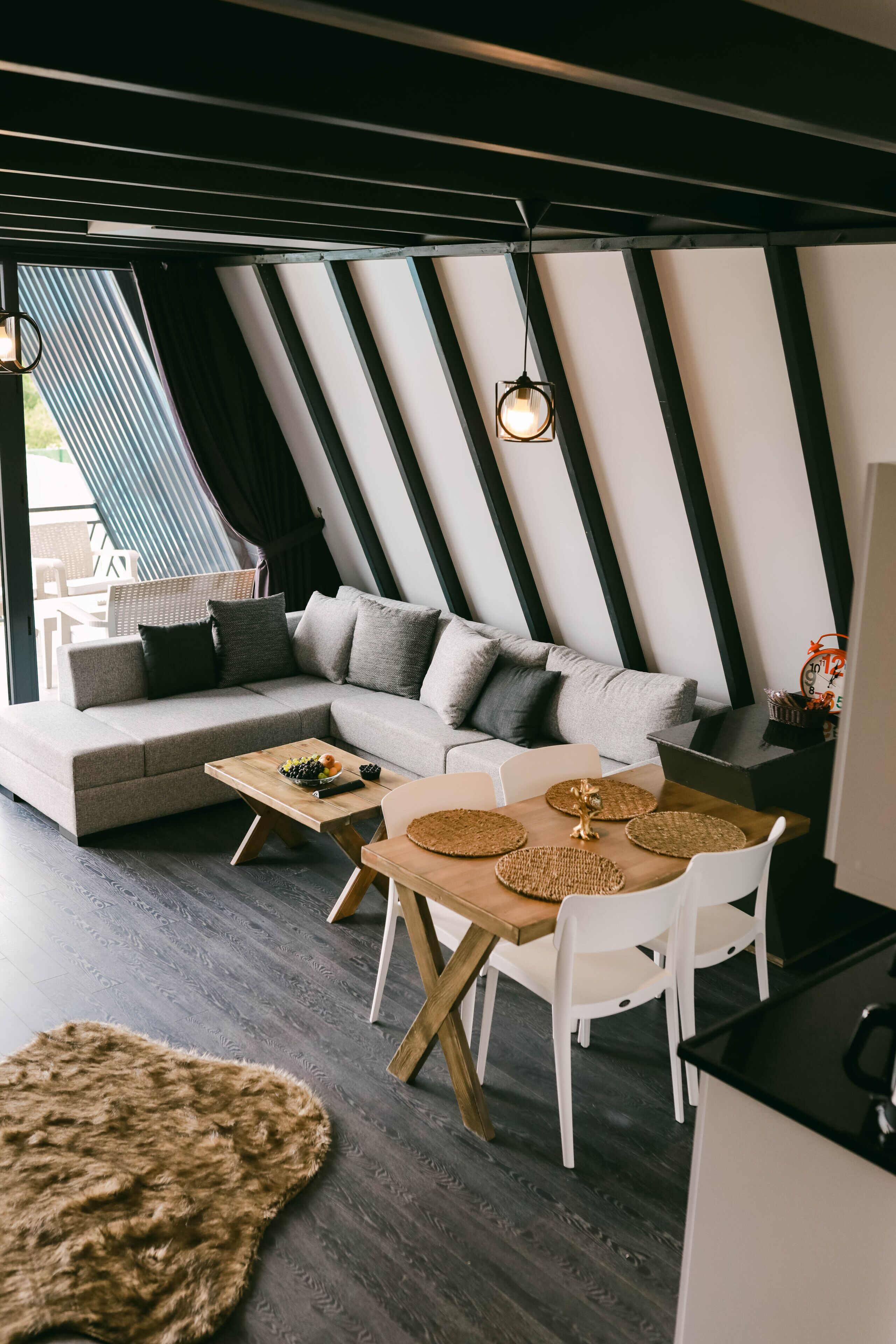 Luxury Room | Living area | 82-inch Smart TV with cable channels, fireplace