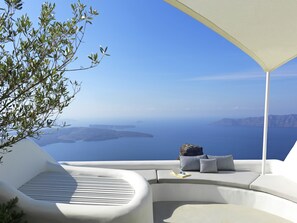 Heaven's Edge Villa with indoor pool | Terrace/patio - Heavens Edge (Santorini)
