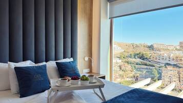 3 dormitorios, escritorio, tabla de planchar con plancha y wifi