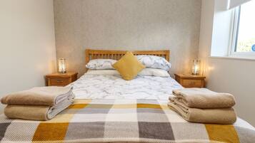 1 quarto, individualmente decorados, individualmente mobiliados