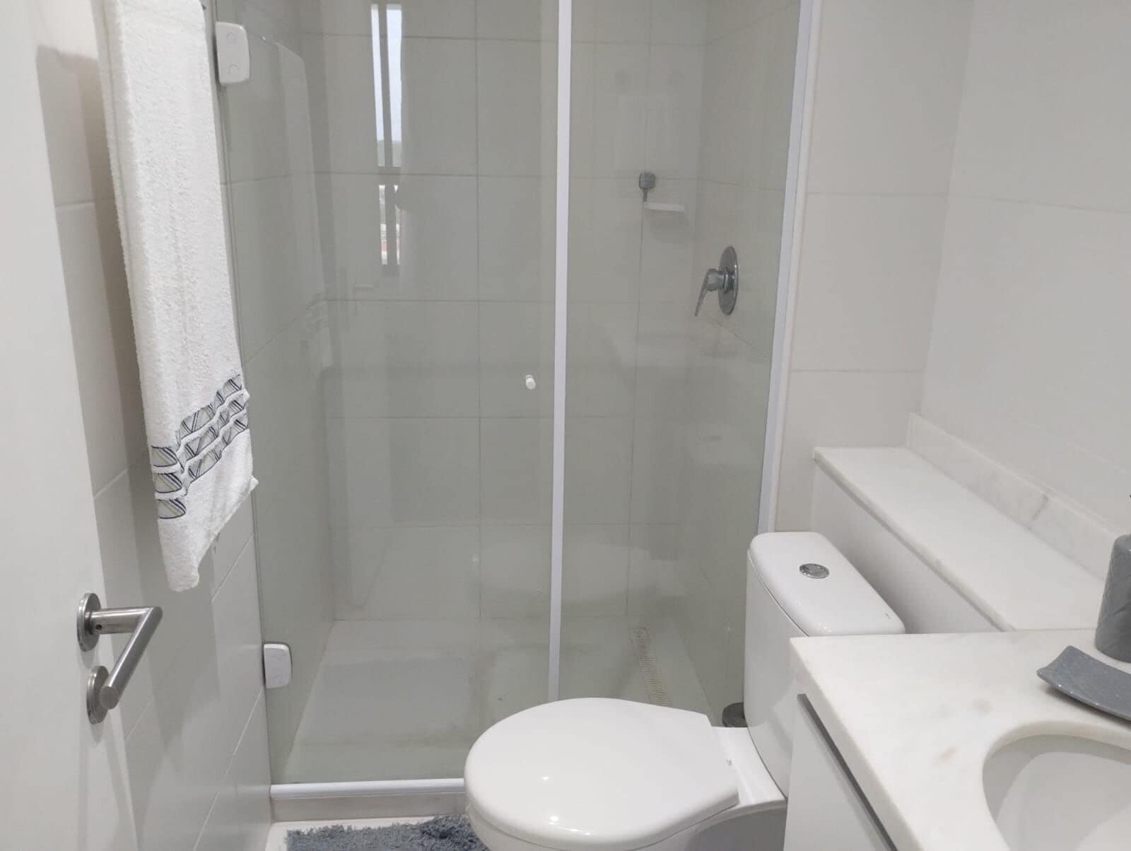 Apartment | Bathroom | Free toiletries