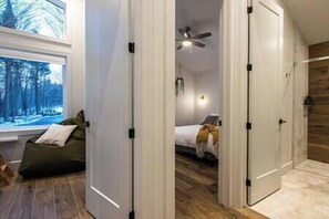 3 室のベッドルーム、アイロン / アイロン台、旅行用ベビーベッド、インターネット