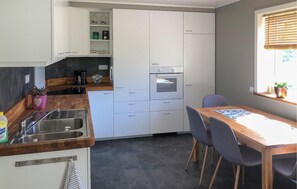 Kühlschrank, Ofen, Herdplatte, Geschirrspüler