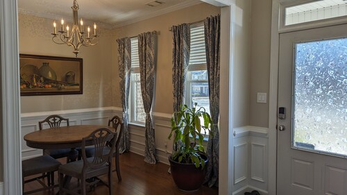 Stylish and Inviting Four Bedroom 2026 Masters Rental