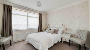 Chambre Double Classique | Fer et planche à repasser, Wi-Fi gratuit, draps fournis