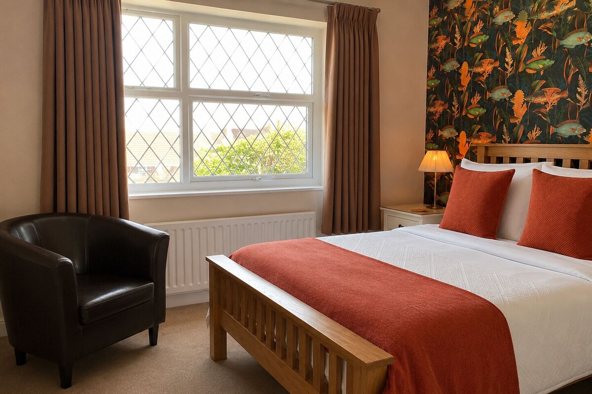 Classic Double Room | Iron/ironing board (on request), WiFi (free), bed sheets