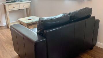 Traditional Triple Room | Iron/ironing board, free WiFi, bed sheets