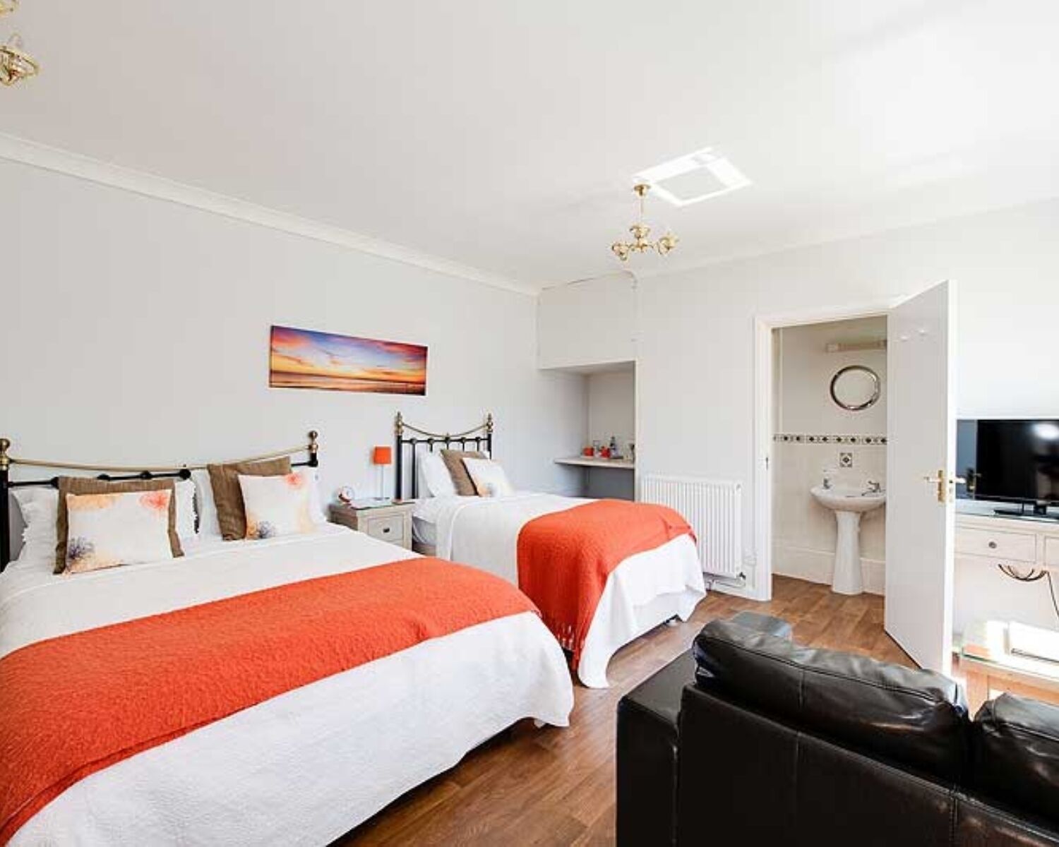 Traditional-Dreibettzimmer | Bügeleisen/Bügelbrett, kostenloses WLAN, Bettwäsche