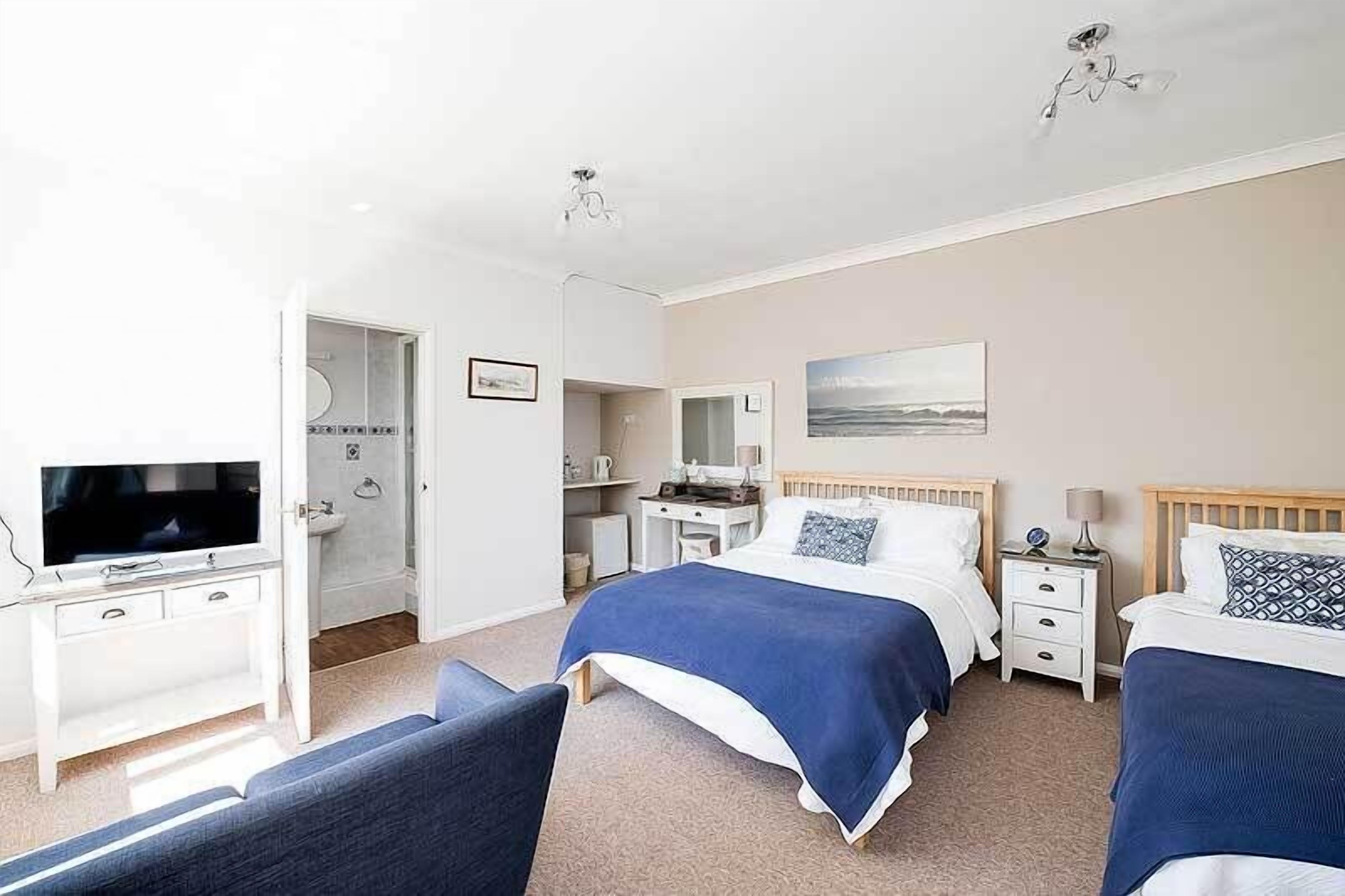 Traditional-Dreibettzimmer | Bügeleisen/Bügelbrett, kostenloses WLAN, Bettwäsche