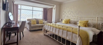 เดอะ โคสต์ยาร์ด