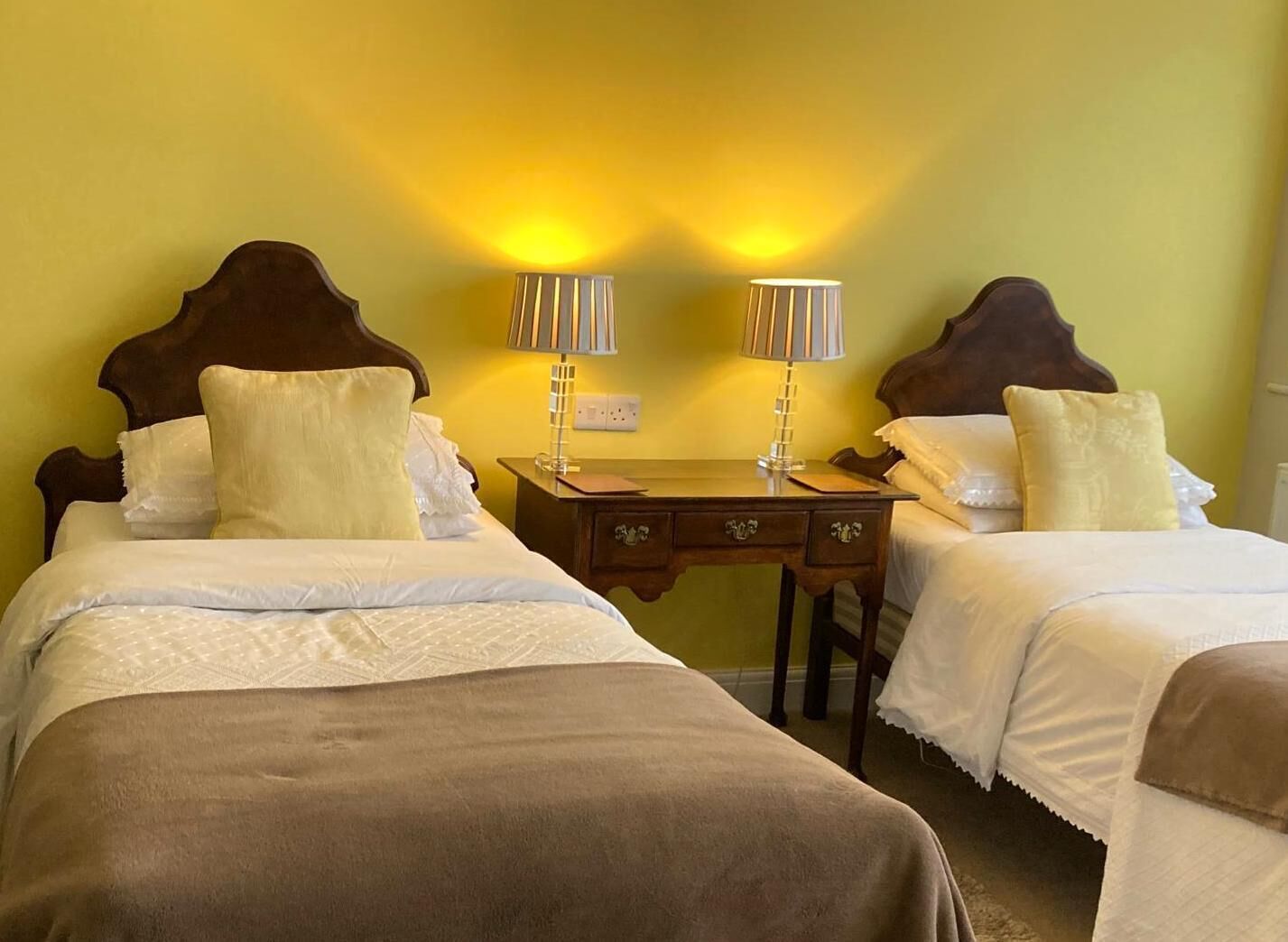 Classic-Zweibettzimmer | Bügeleisen/Bügelbrett, kostenloses WLAN, Bettwäsche