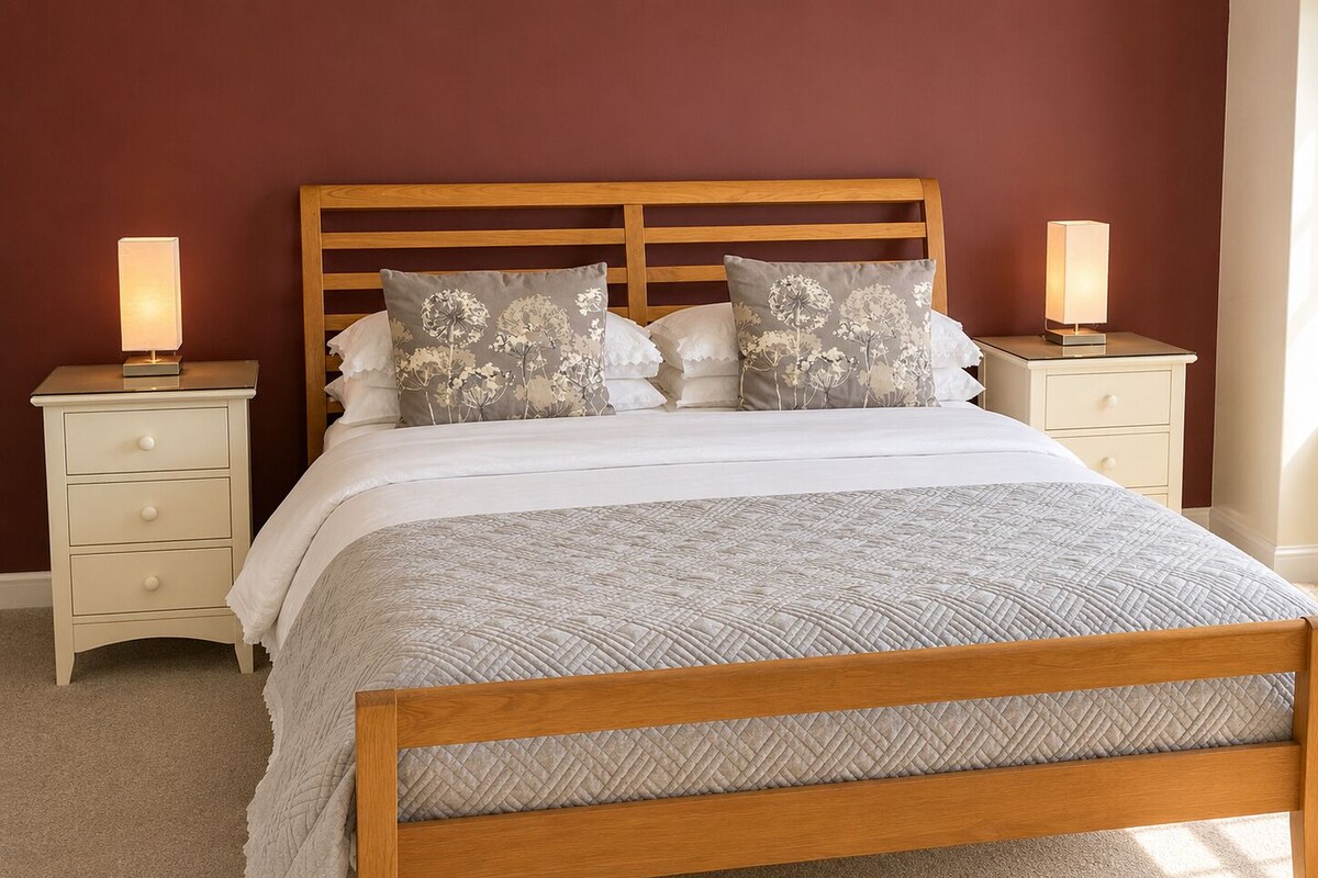 Classic Double Room | Iron/ironing board (on request), WiFi (free), bed sheets