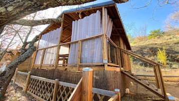 Chalet Edzna STANDARD jacuzzi 2 personnes | Terrace/patio