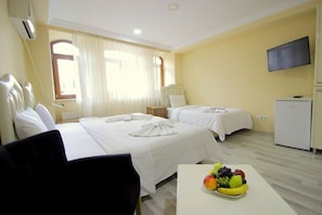Family Quadruple Room | Desk, free WiFi - MAXi HOTEL (Istanbul)