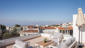 Luxury Villa | Terrace/patio