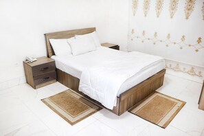 Caja de seguridad en la habitación y decoración personalizada 