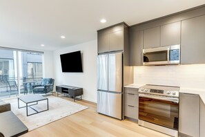 Apartment (2 Bedrooms) | Interior - Modern Seattle Townhome: Walk to Light Rail! (Seattle)