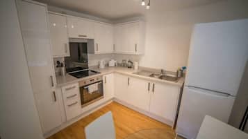 Refrigerador, horno, placa de cocina, tostadora