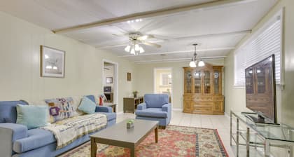 5 Mi to City Park: New Orleans Area Home