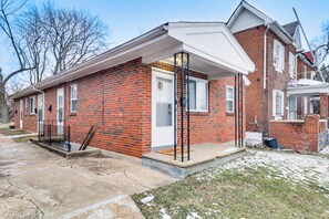 House (2 Bedrooms) | Interior - Quaint St Louis Home ~ 6 Mi to Downtown! (St. Louis)