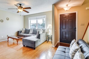 Interior - Panama City Waterfront Escape: Fenced Yard & Dock! (Panama City)