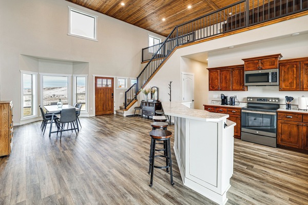 House (3 Bedrooms) | Interior