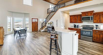 Laptop-friendly Grangeville Getaway w/ Fire Pit!