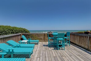 Property grounds - Pelican Watch 501 - Oceanfront 3 bedroom end unit! (Carolina Beach)