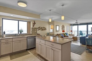 Interior - Pelican Watch 501 - Oceanfront 3 bedroom end unit! (Carolina Beach)