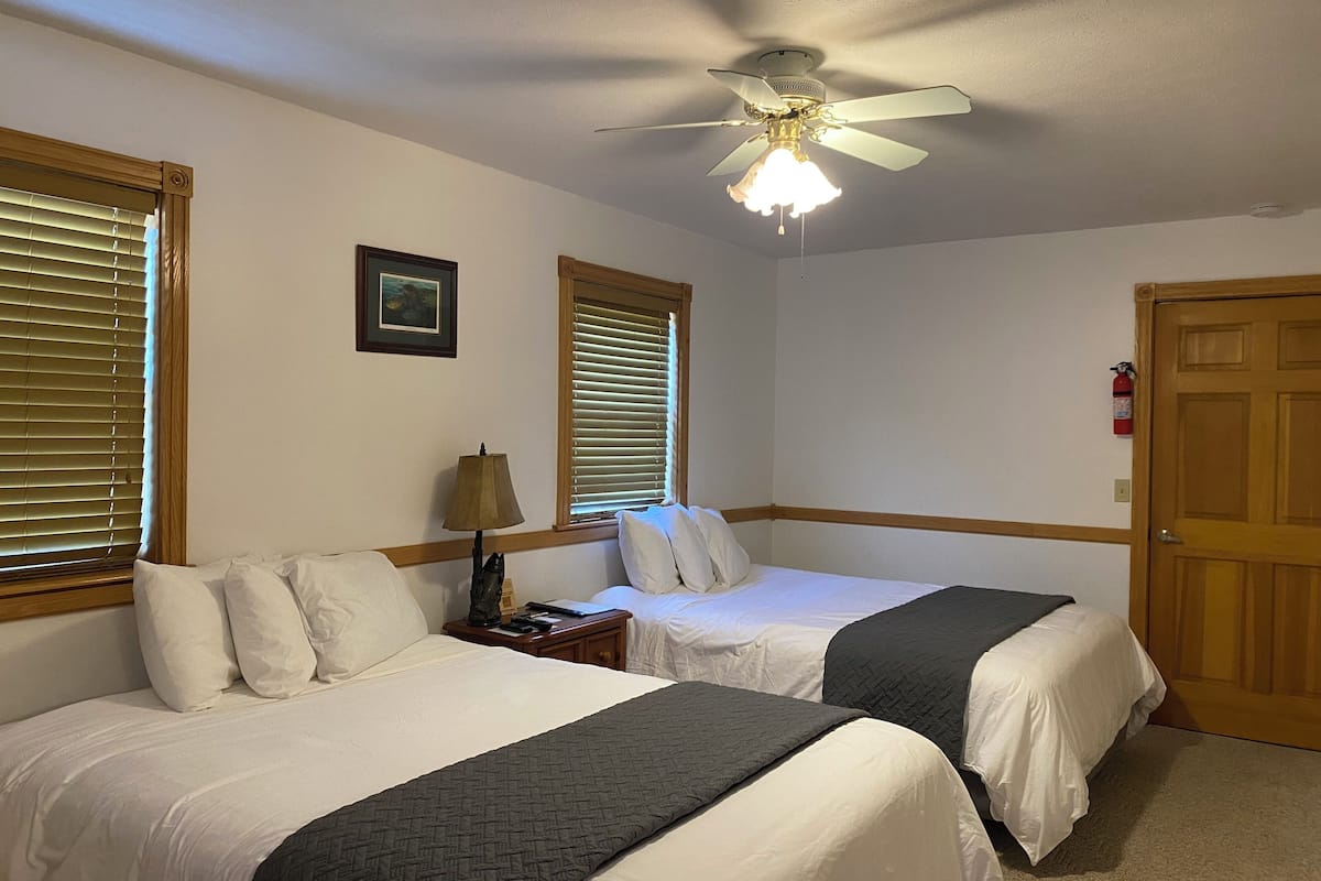 1 bedroom, individually decorated, individually furnished