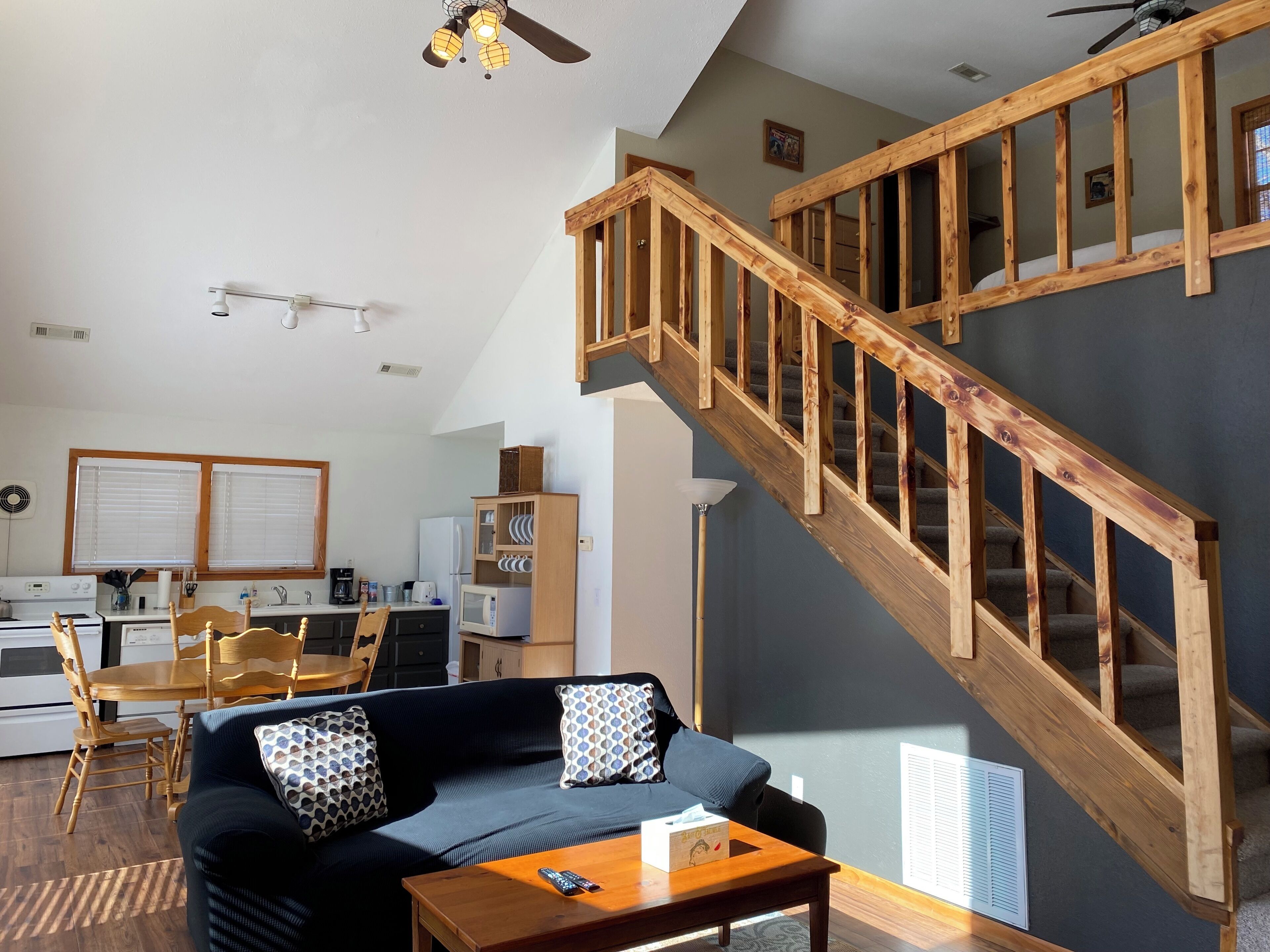 Chalet Comfort | Area soggiorno | Smart TV 52 pollici con canali via cavo, servizi in streaming