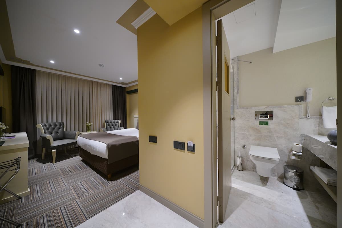 Standard Double Room, 1 Bedroom, Courtyard View | 1 bedroom, Egyptian cotton sheets, premium bedding, free minibar items