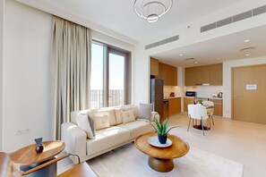 TV - Lux 1 Bed | Creek Harbour | Stunning Skyline Views I Summer at Creek Beach Tower (Creek Harbour)