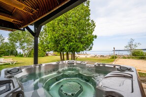 Bain à remous extérieur