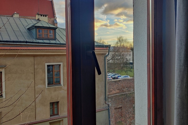 Bed in 6 bed Female Dormitory | Allergikerbettwaren, kostenloses WLAN