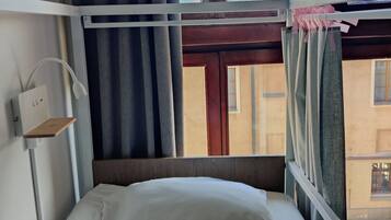 Bed in 5 bed Female Dormitory | Hypo-allergenic bedding, free WiFi