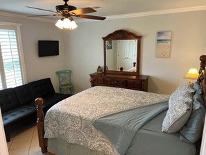 3 bedrooms, free WiFi, bed sheets