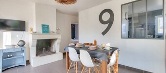 House with pool for 4 adults and 2 children