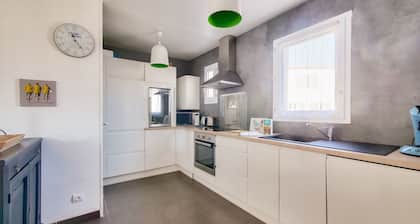 Casa con piscina para 4 adultos y 2 niños