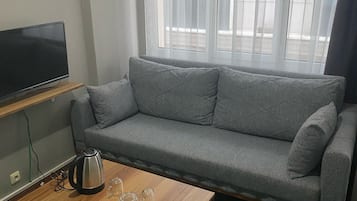 Premium bedding, desk, soundproofing, bed sheets
