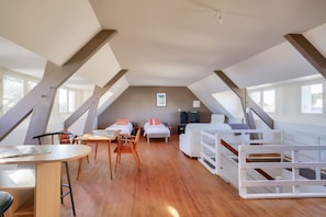 4 chambres, fer et planche à repasser, Wi-Fi gratuit
